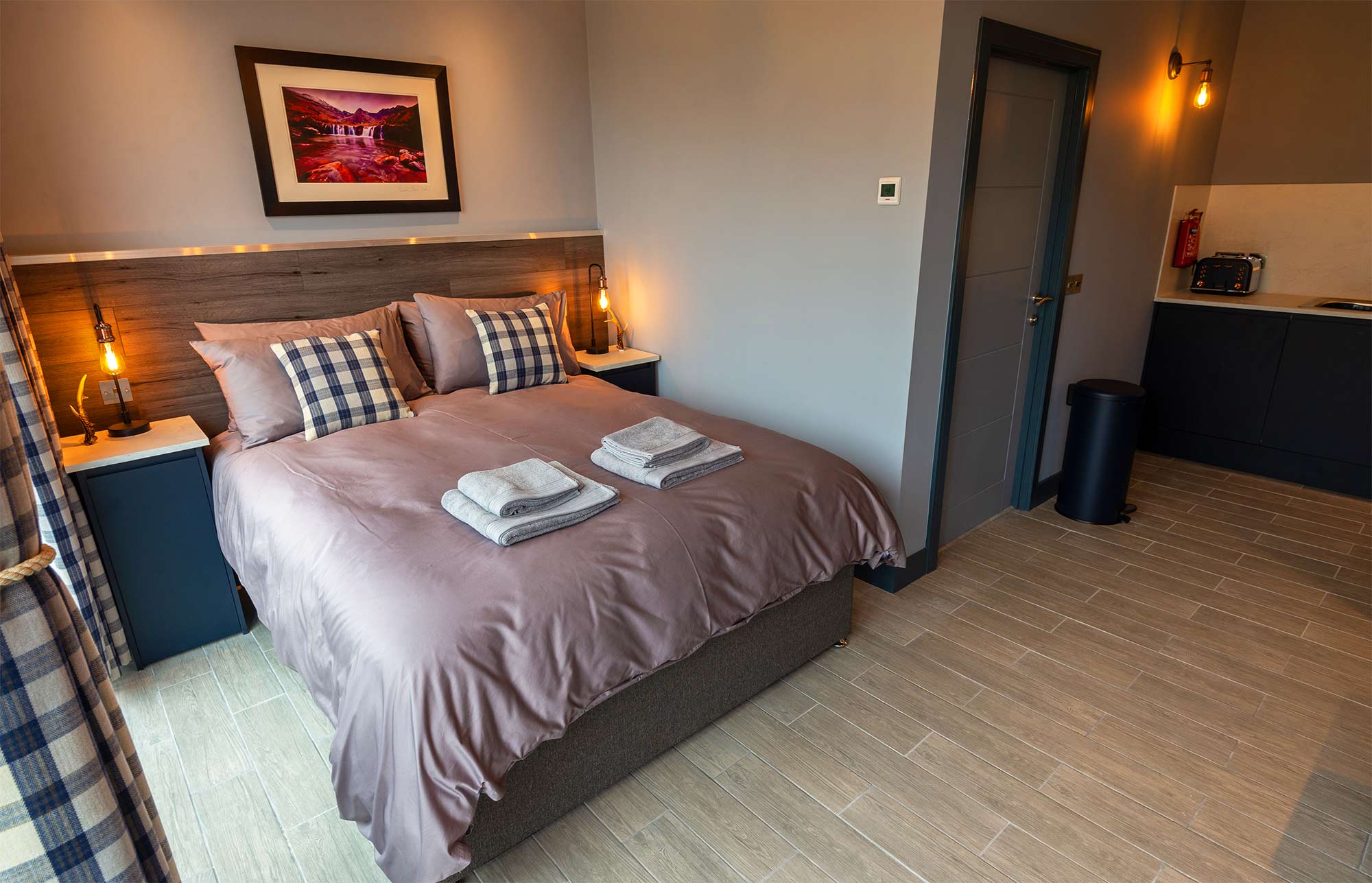 Kinloch Ainort offer luxury self catering apartments with private parking and sea views in Sconser Isle of Skye